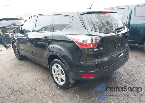 2017 Ford Escape S z USA, uszkodzony, nr VIN 1FMCU0F79HUB19834
